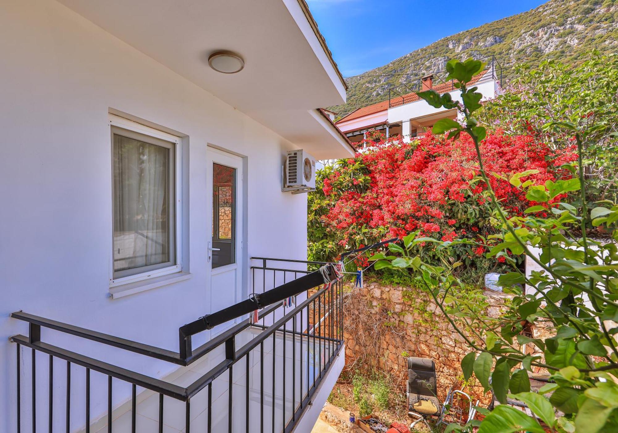 3 House Apart Kas Exterior photo
